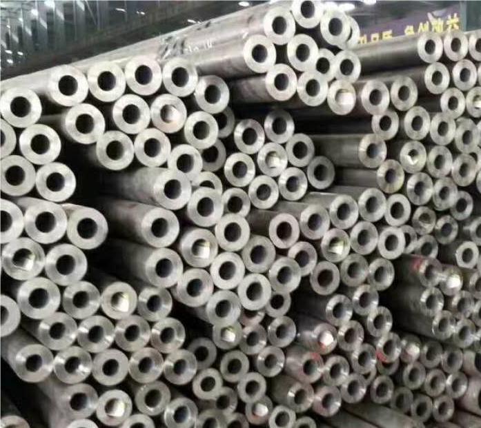 石河子GB8162结构用无缝钢管